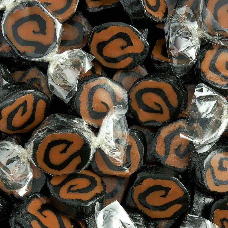 Karamel Kompagniet - Creamy Caramels with Sea Salt & Liquorice